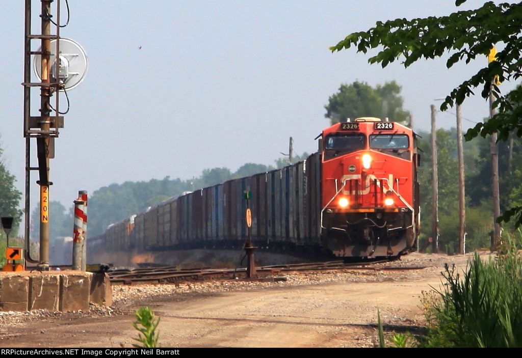 CN 2326